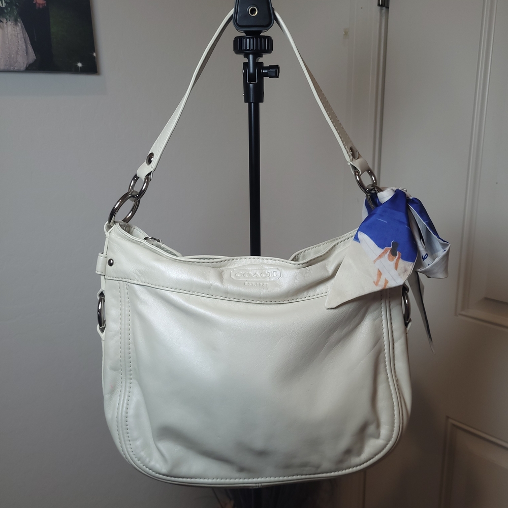 Authentic Coach Zoe Ivory Leather Hobo Satchel Crossbody  Pre-loved 2010